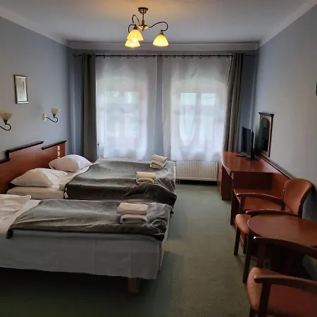 Hotell Leliwa 2*