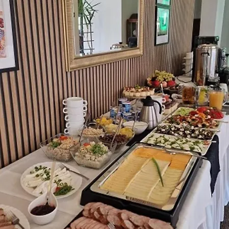 Leliwa Hotel Lesna