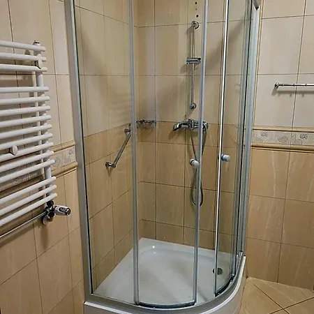 Leliwa 2* Leśna